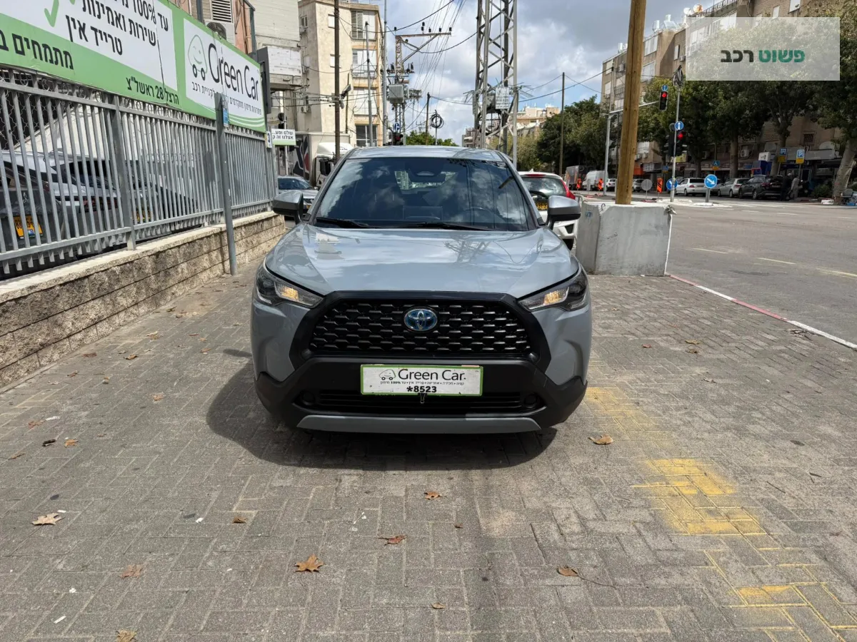 טויוטה קורולה קרוס 2023 למכירה