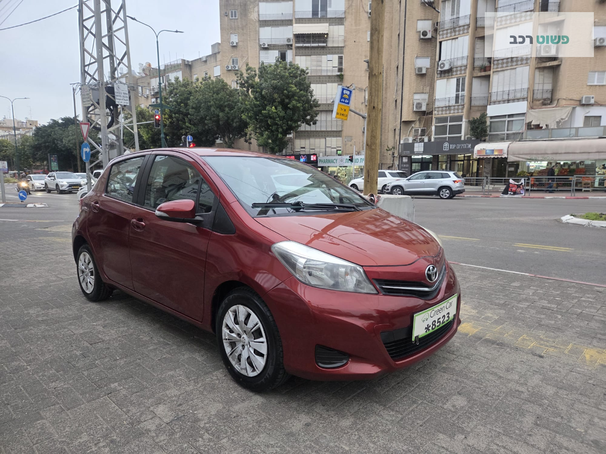 טויוטה יאריס