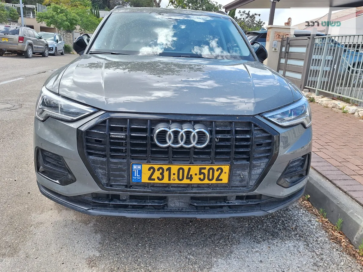 אאודי Q3