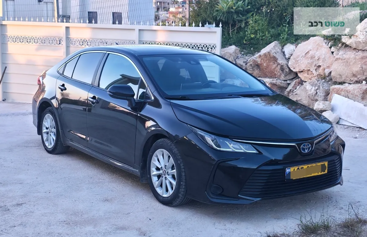 טויוטה קורולה