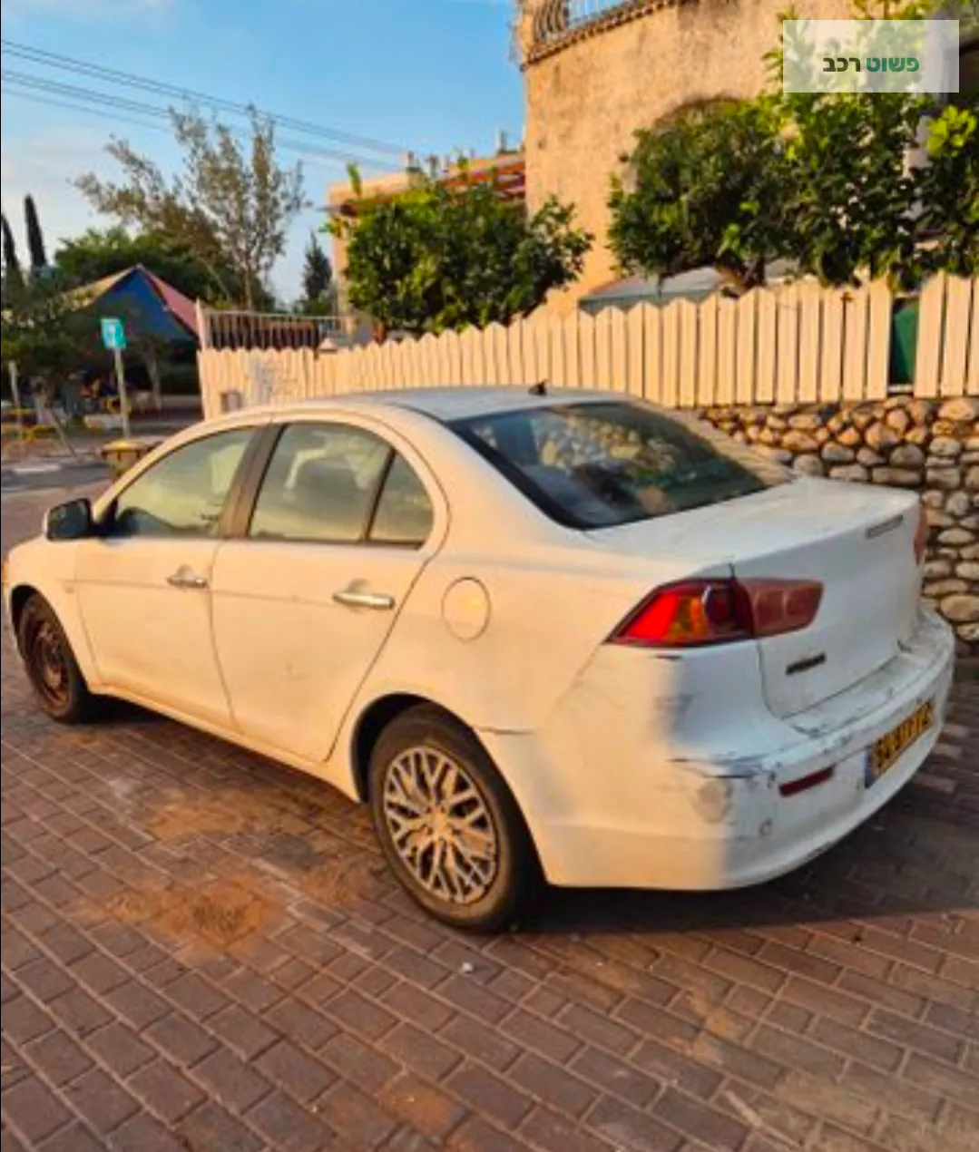 מיצובישי לנסר